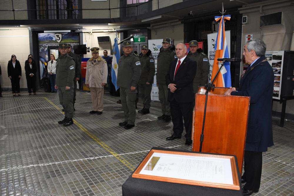 2b8c4955-a4b7-442c-a6c0-50f5f3ded465