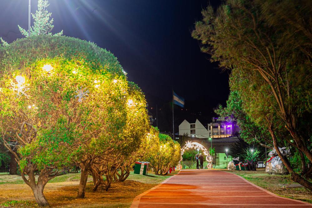 6cb9ecf1-a3b0-4b3e-b39c-a84f102db6a0