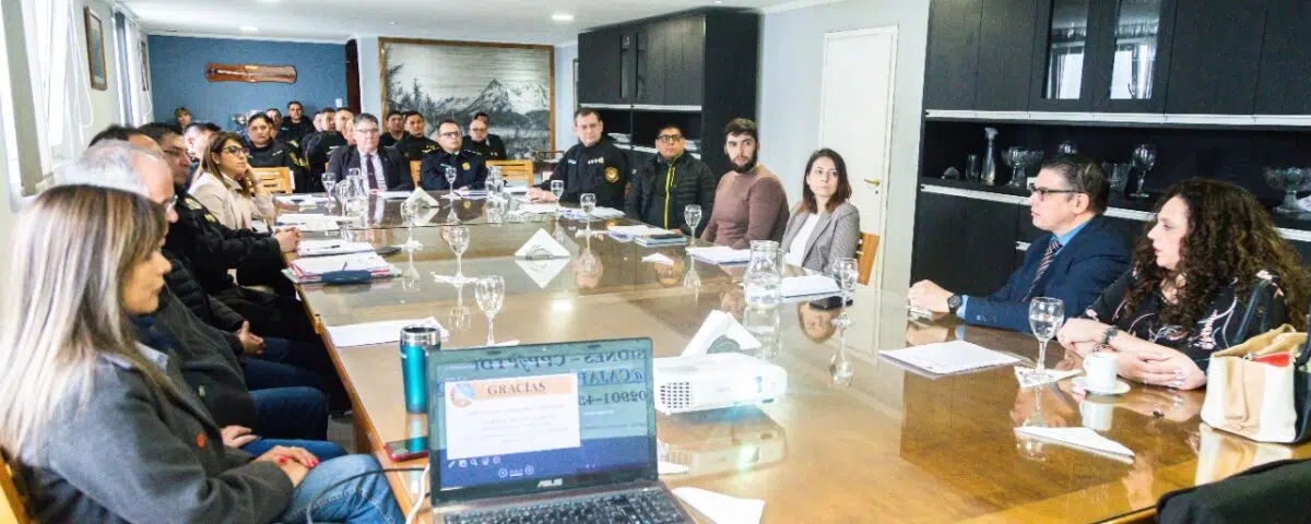 Policia-1200x480.jpg