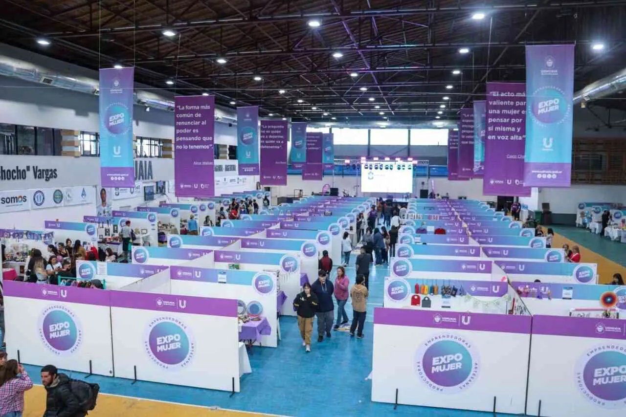 photo_5098481052481072536_y-2