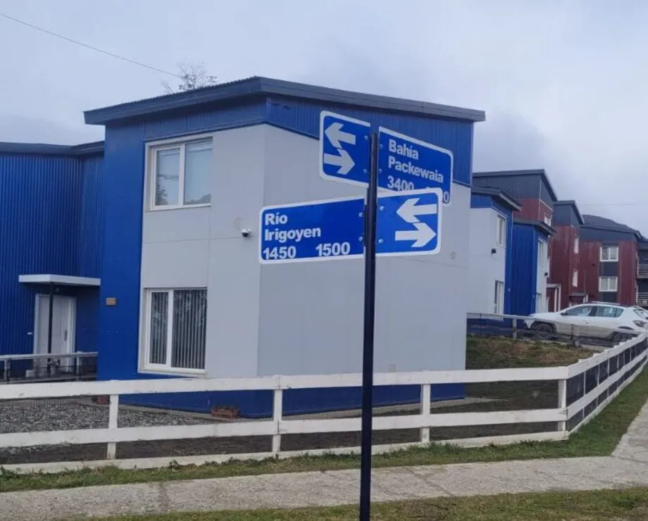 photo_5066834951760097199_y-1