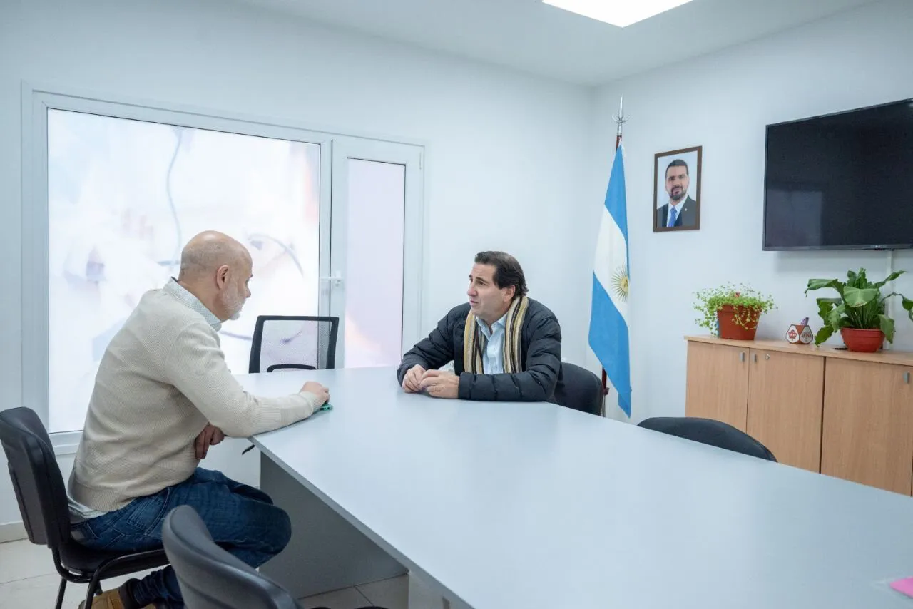 photo_4918142844670160440_y-1