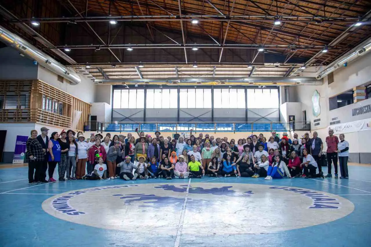 photo_5114272496177230270_y-1