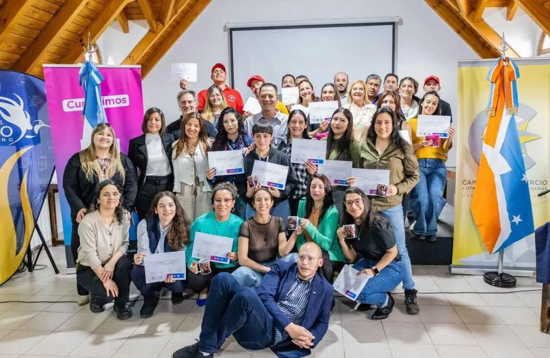 photo_5120652992217984473_y-2