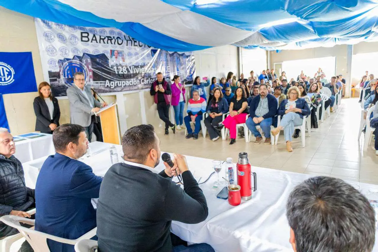 photo_5098542122621054029_y-2