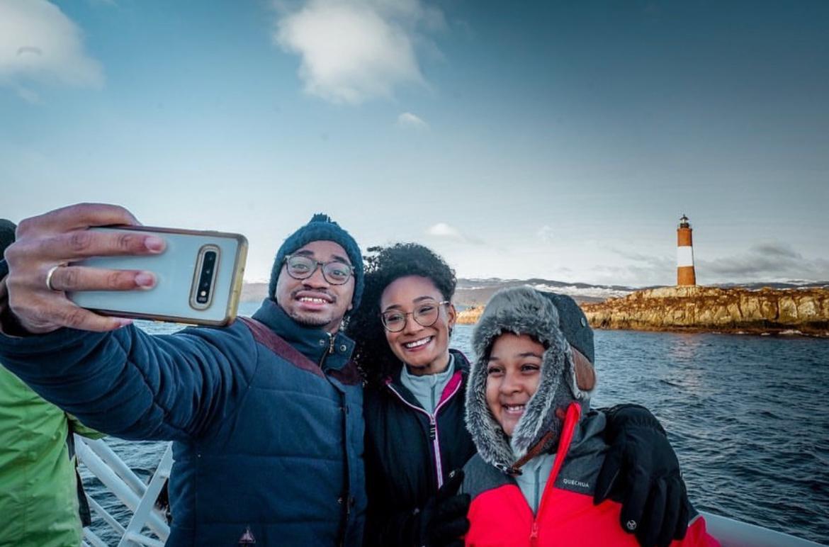 5fc383d3-8282-47da-a107-6f9ce8b940a9