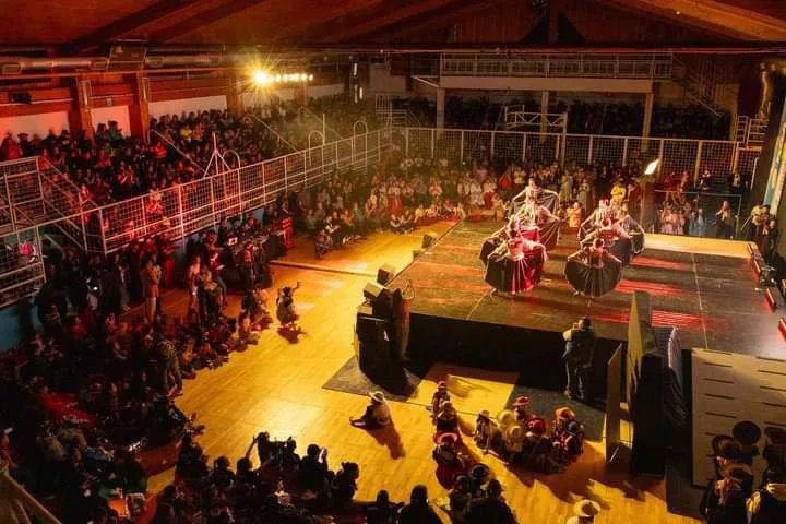 photo_5111964535374940943_x