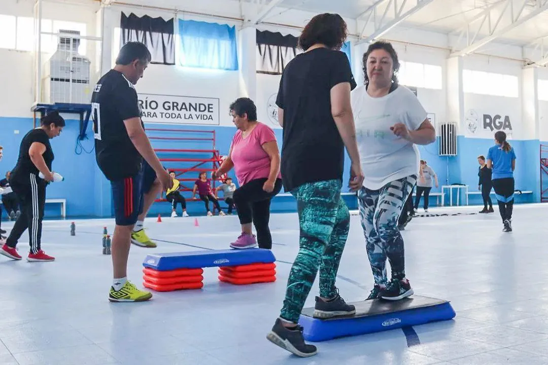 photo_5179534897902104202_y