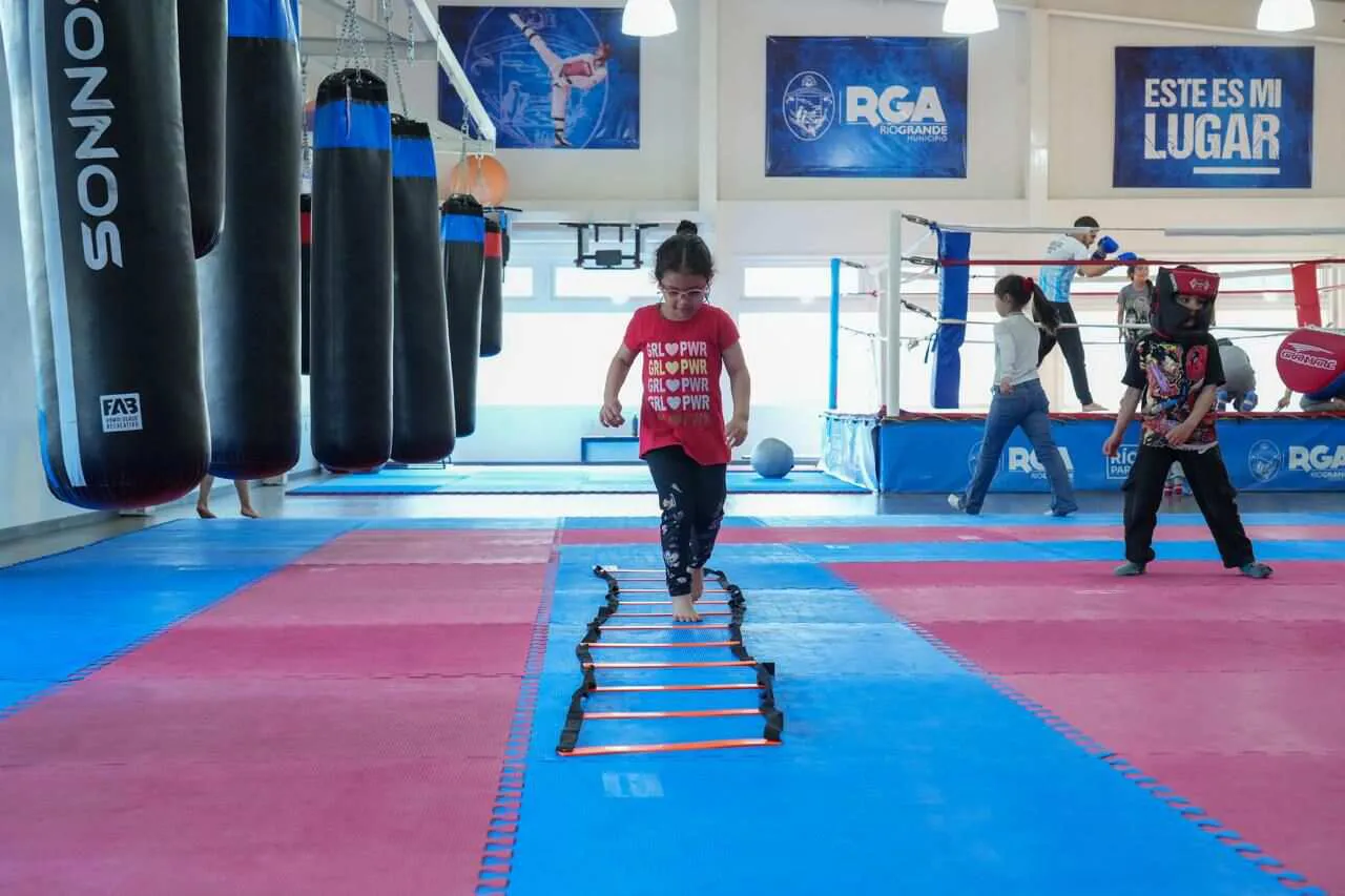 photo_4956570986514329834_y-1