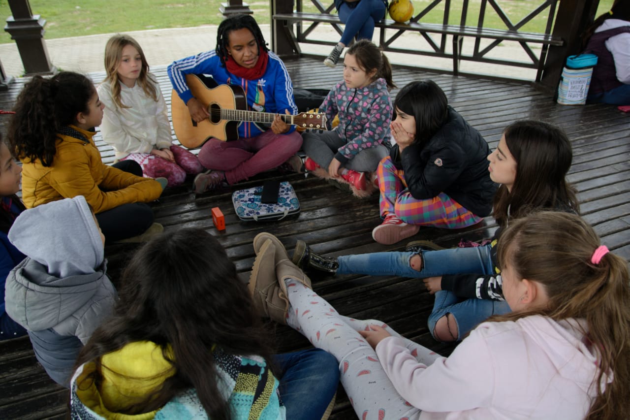 clase abierta de canto en el Paseo de las Rosas 3