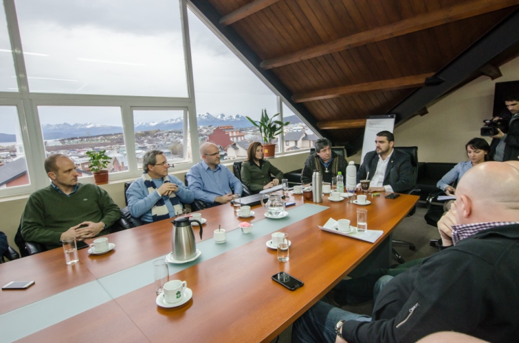 vuoto con empresarios