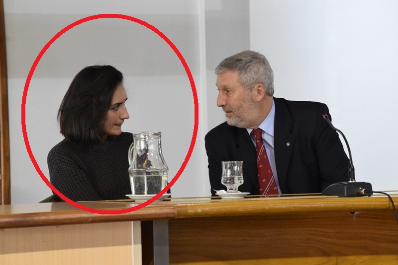 Imputada junto a su defensor particular