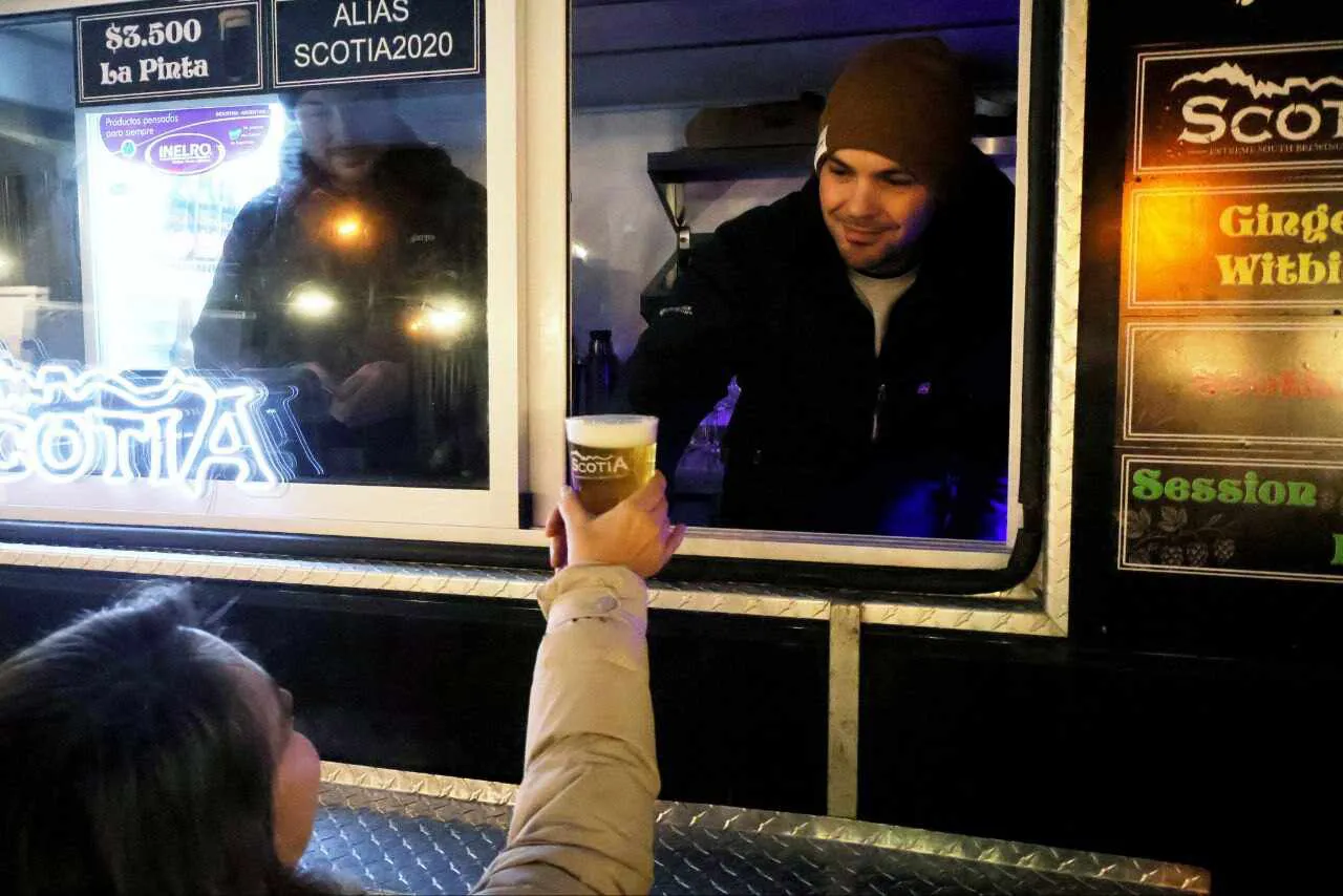 photo_5143250606163603016_y-1