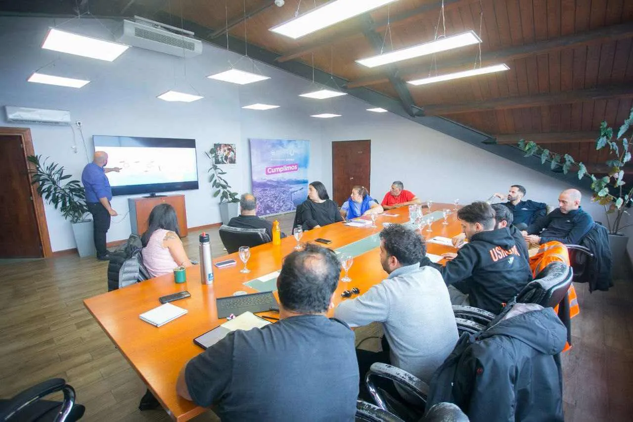 photo_5046728363011583618_y-2