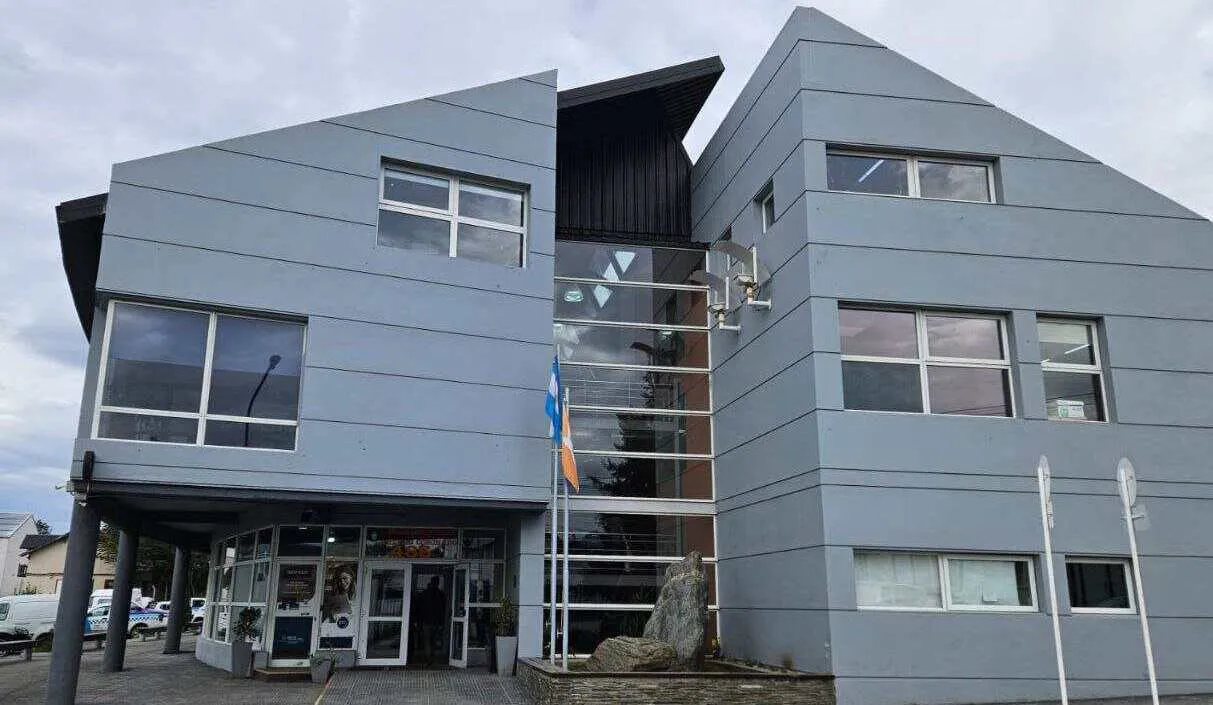 photo_5055598196331055928_y-1