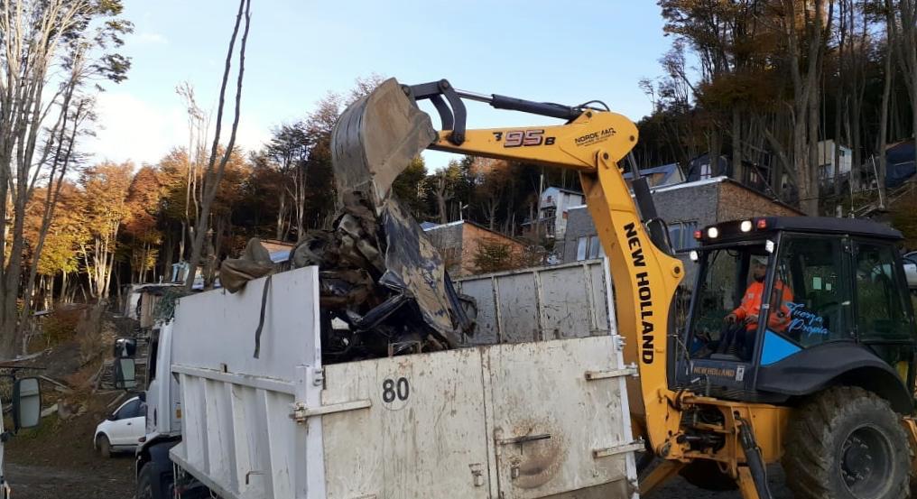 9510E144-FEE8-45B2-AFCA-45C07281DC40