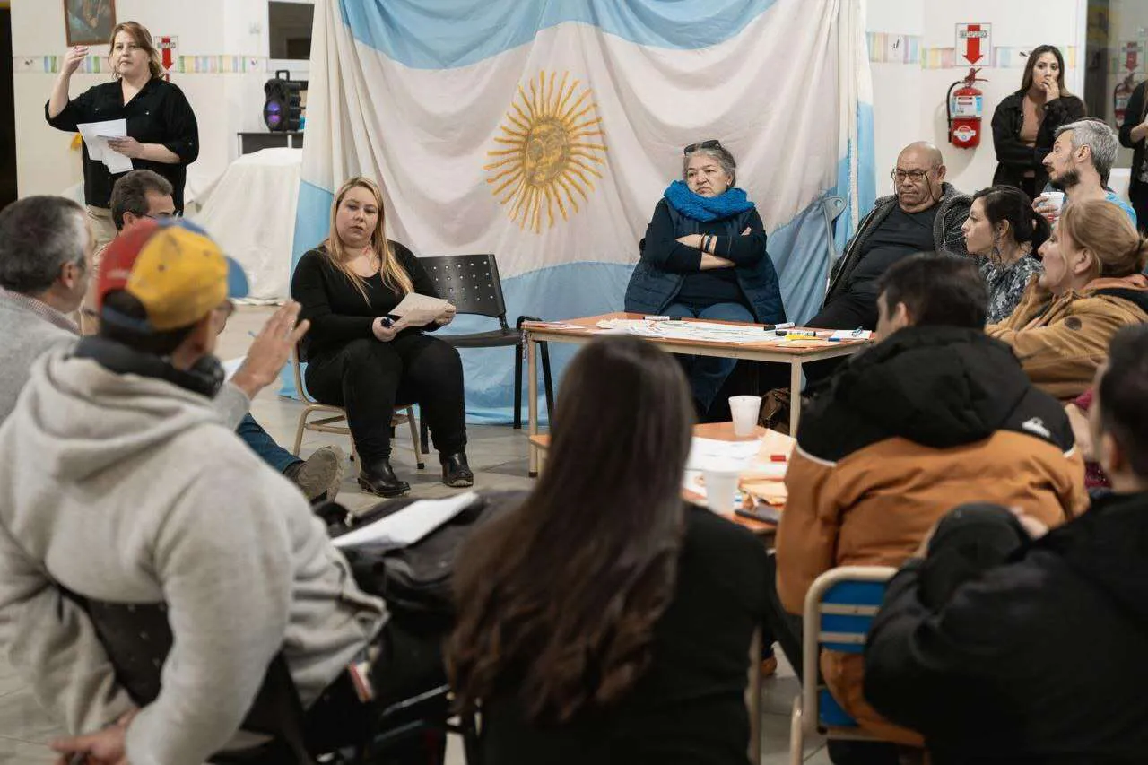 photo_5004038892055277600_y-1