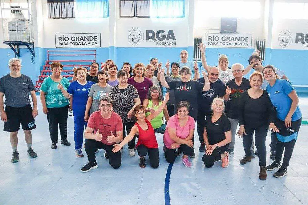 photo_5145741515396591844_y-1