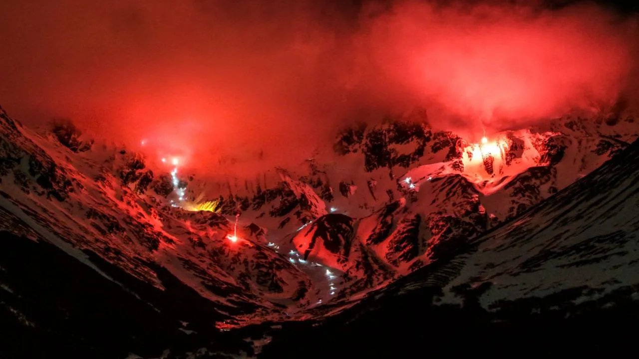 photo_4956585610877973330_y-1