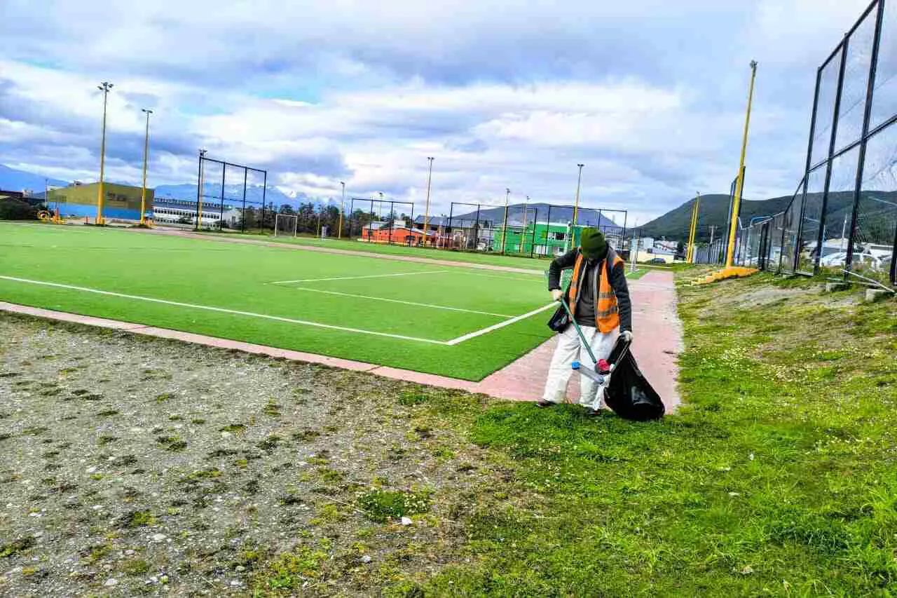 photo_4904522545600596901_y-1