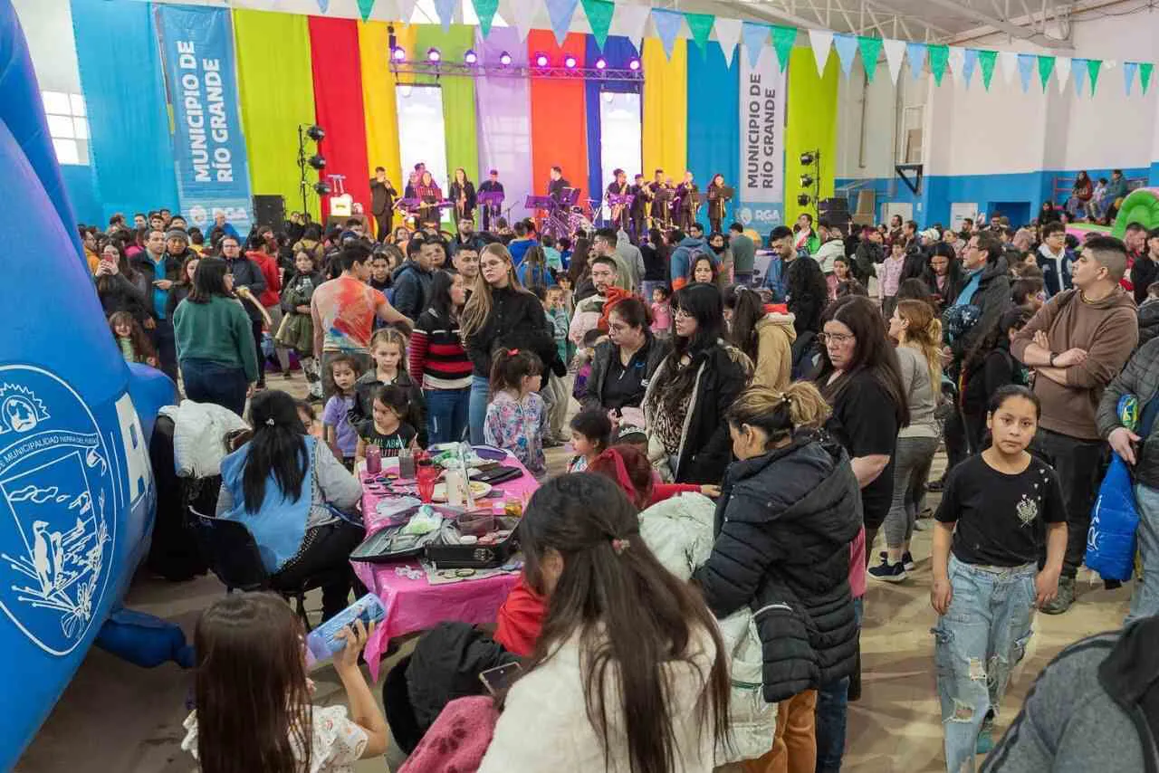 photo_4931684326798634551_y-1-1 (1)