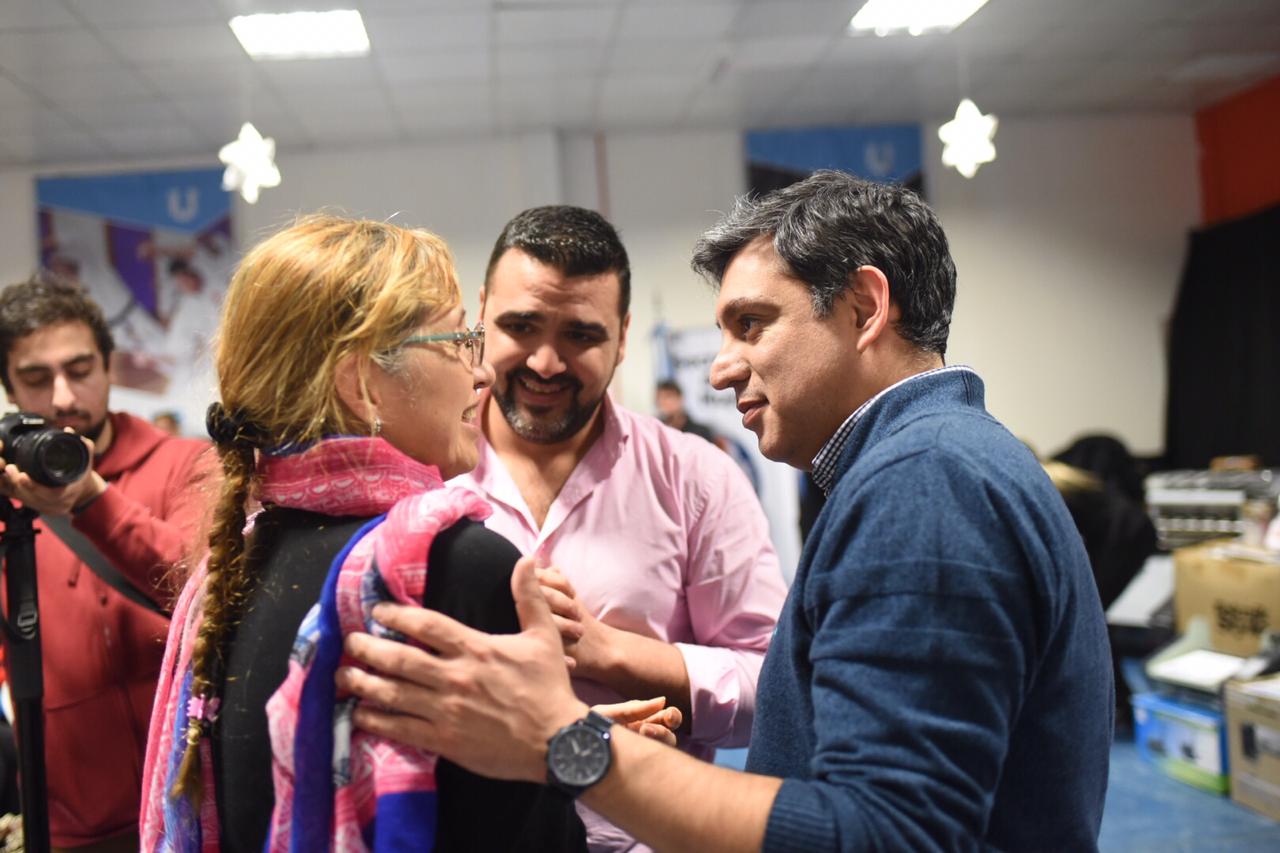 Matias Rodriguez junto a las mujeres emprendedoras 2