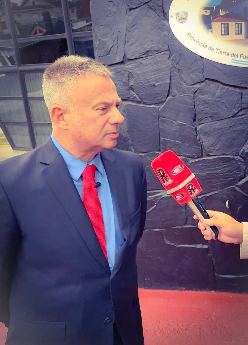 02adc023-de89-46b1-9448-ea3474ba8202