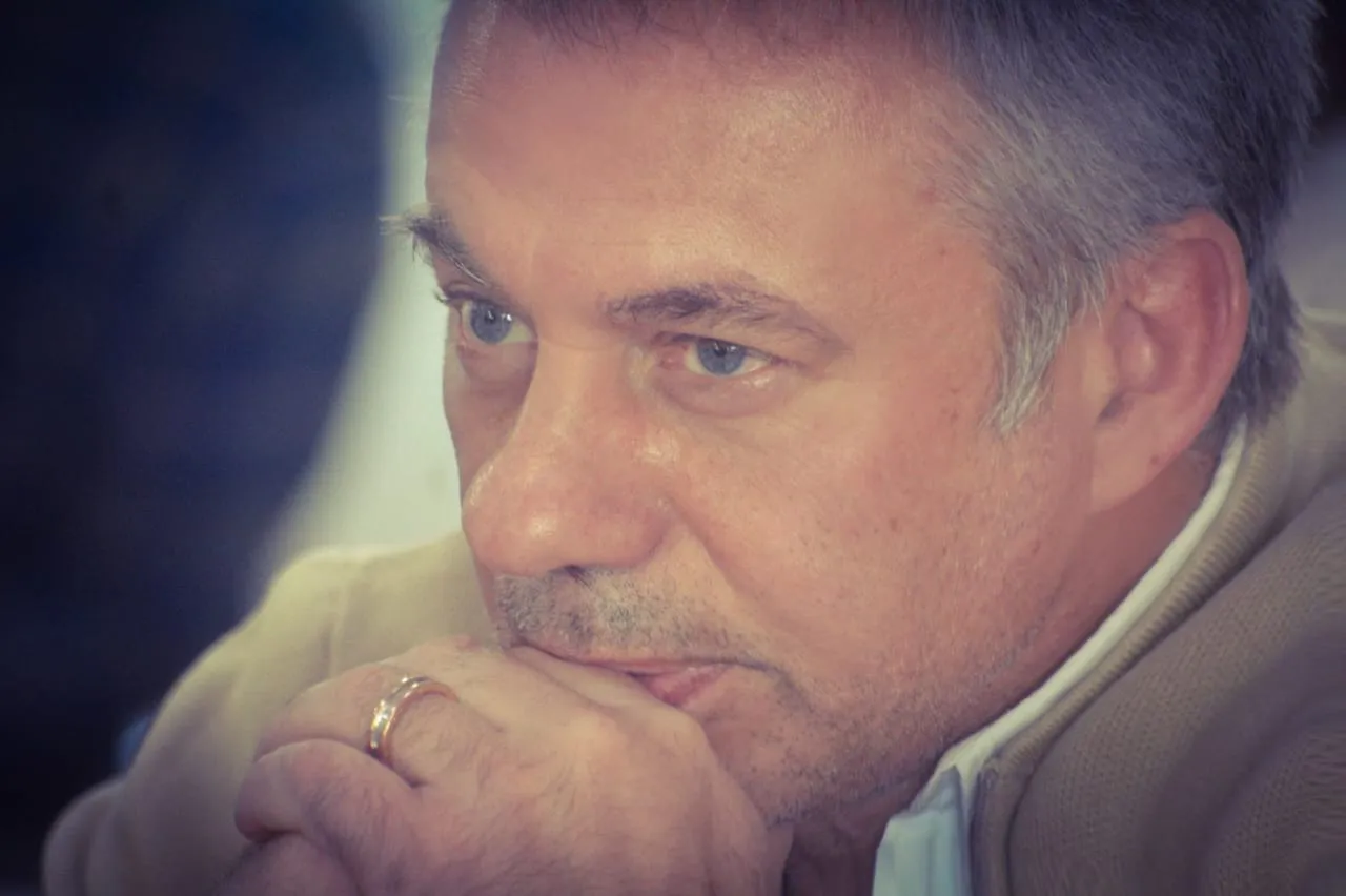 dffc1484-b037-4801-bf6a-ca19736797b8