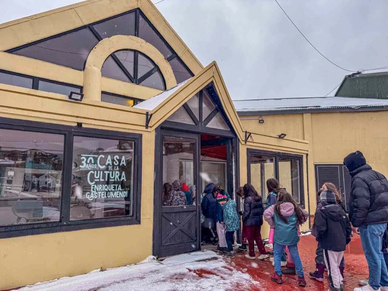 photo_5089352425914698587_y-1