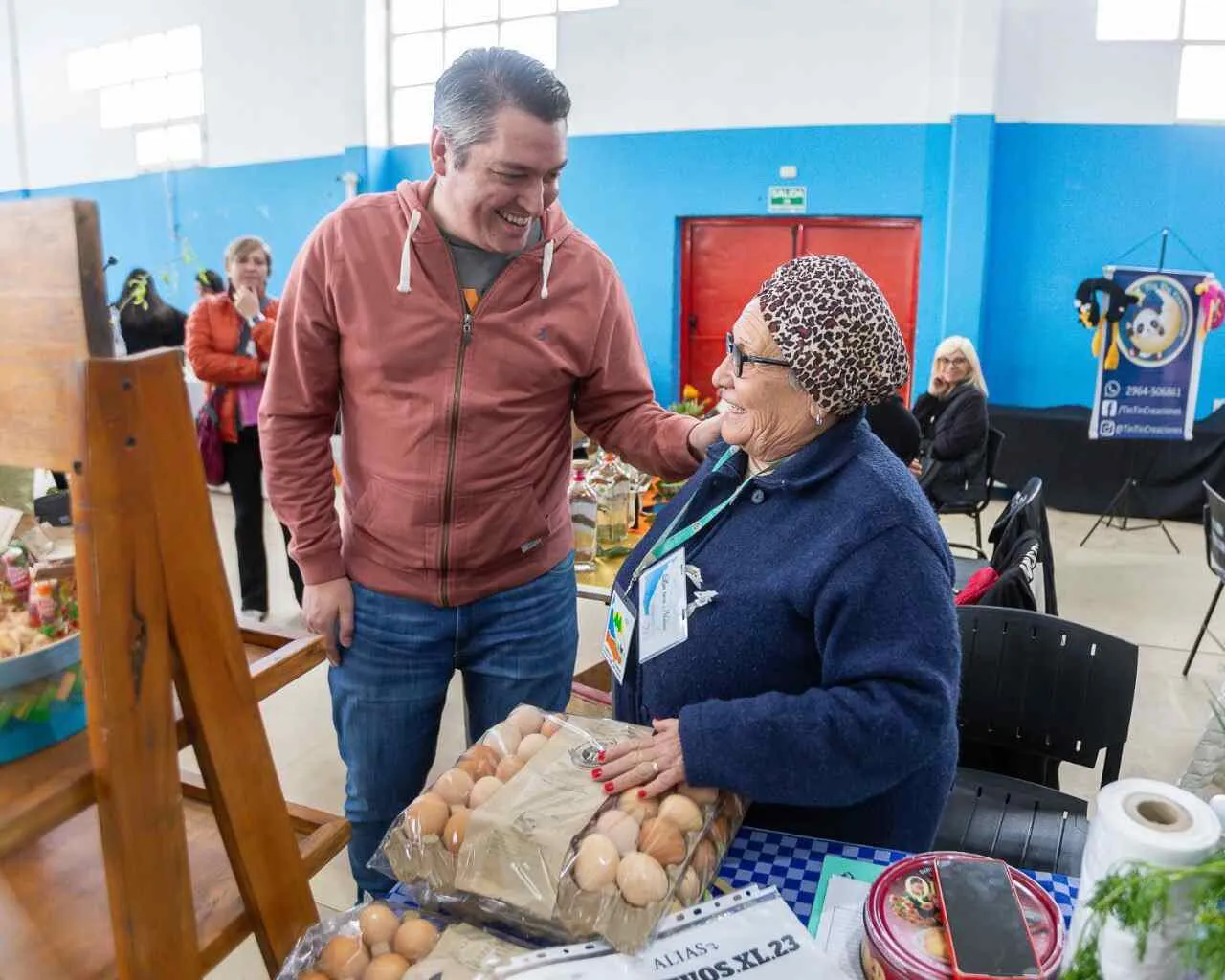 photo_5078271040920071829_y-1