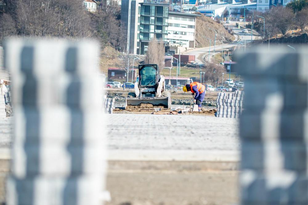 a1986597-e6a0-4323-a95e-55233cd17d8a