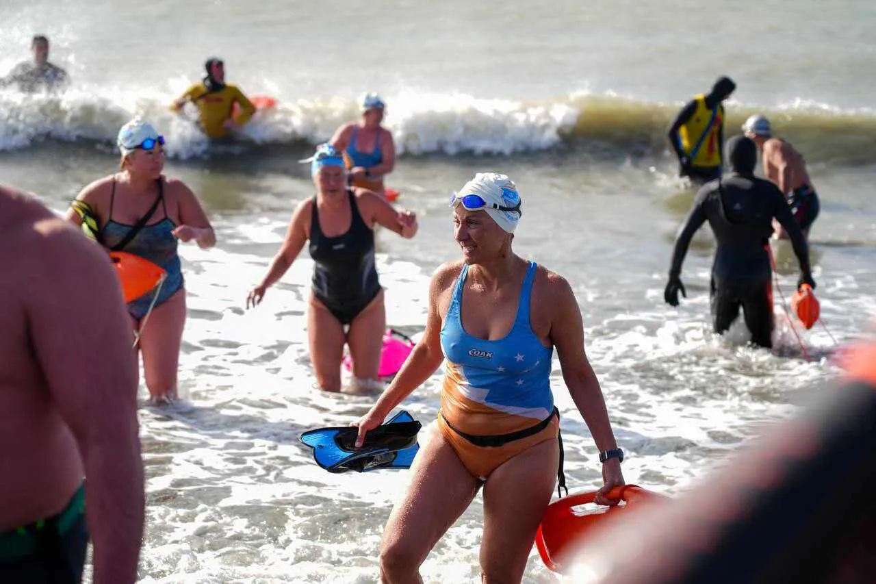 photo_5111868654521265807_y-1