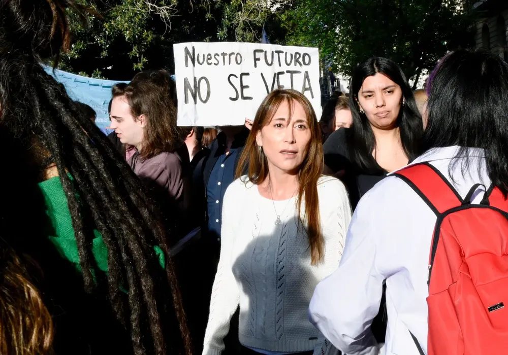 de9b6a17-d52f-4a86-86d2-3ef18e6a8557