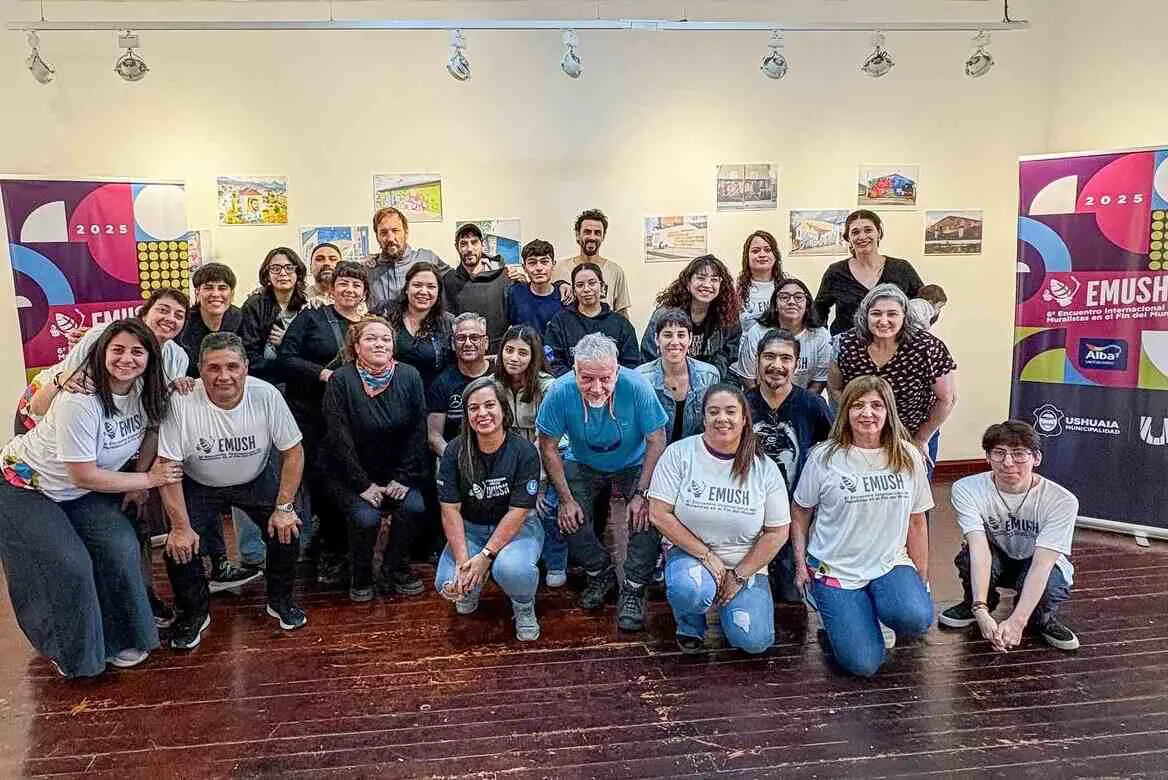 photo_5098584668567088562_y-1