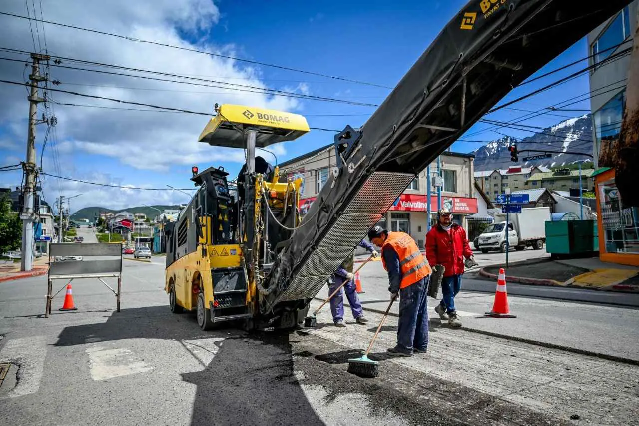 photo_5069273410852465947_y-1