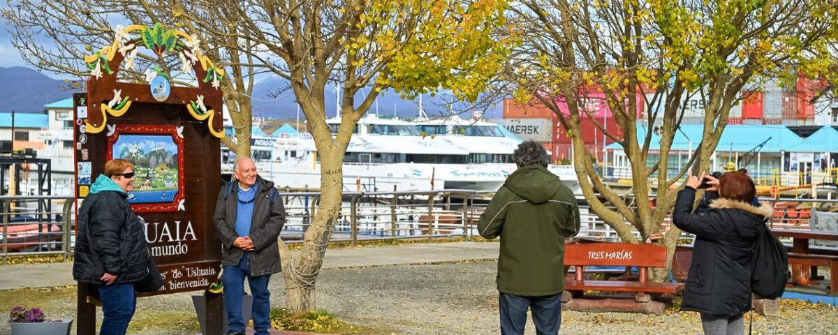 Turistas2-e1650226164333-1200x480