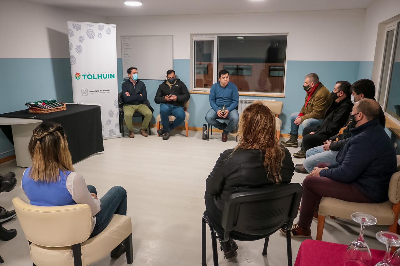 f6f97d0d-7a0b-4880-bb3a-7d4e206918e9