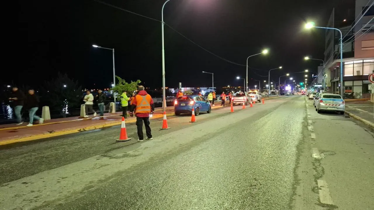 photo_5165703599970430824_y-1-1