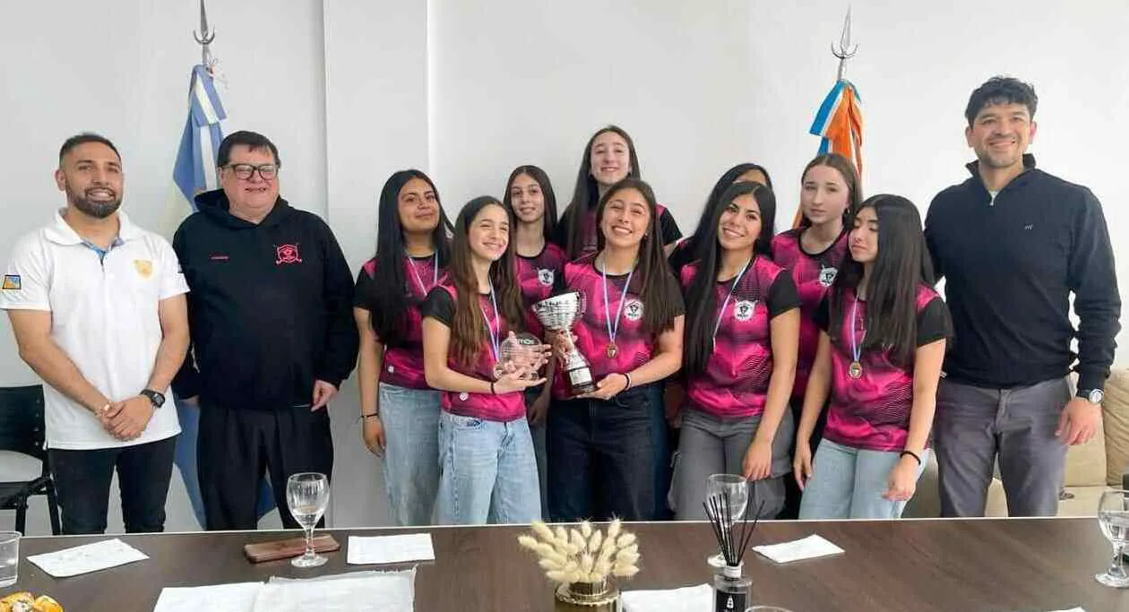 photo_4958882808499735389_y-1