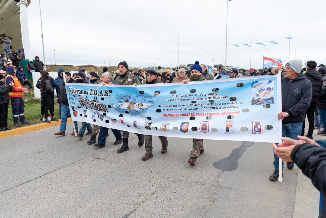 photo_4929588434297794609_y