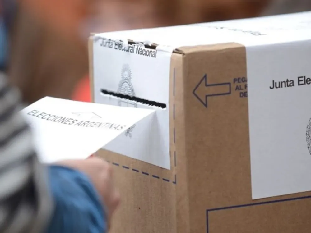 snCggTVF8_2000x1500__1