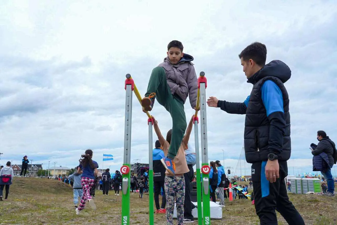 photo_5030781772215552873_y-1-1