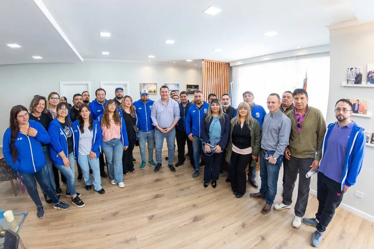 photo_5059978173910985767_y-1