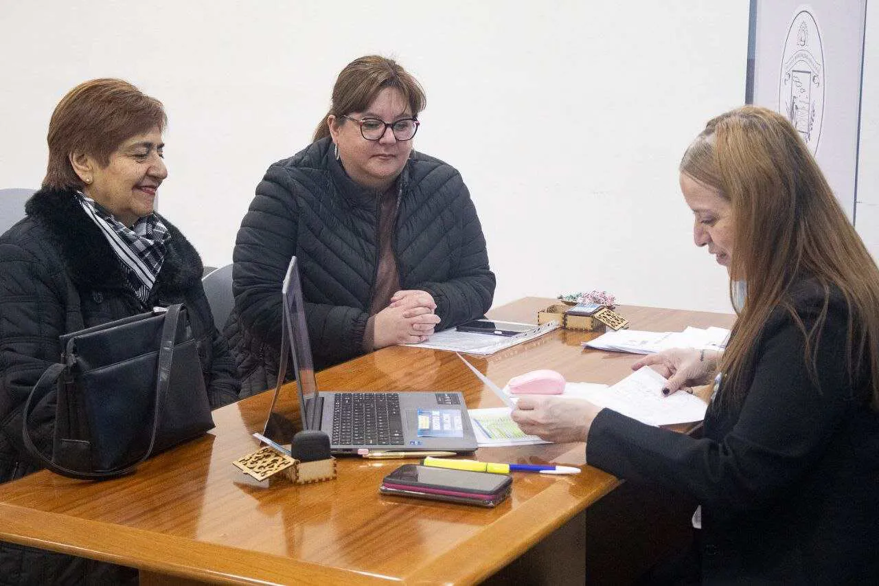 photo_4992464586552749298_y-1