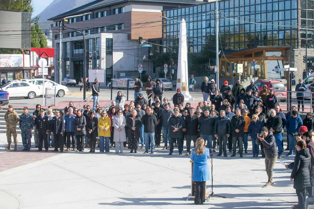 photo_5120687137207987776_y