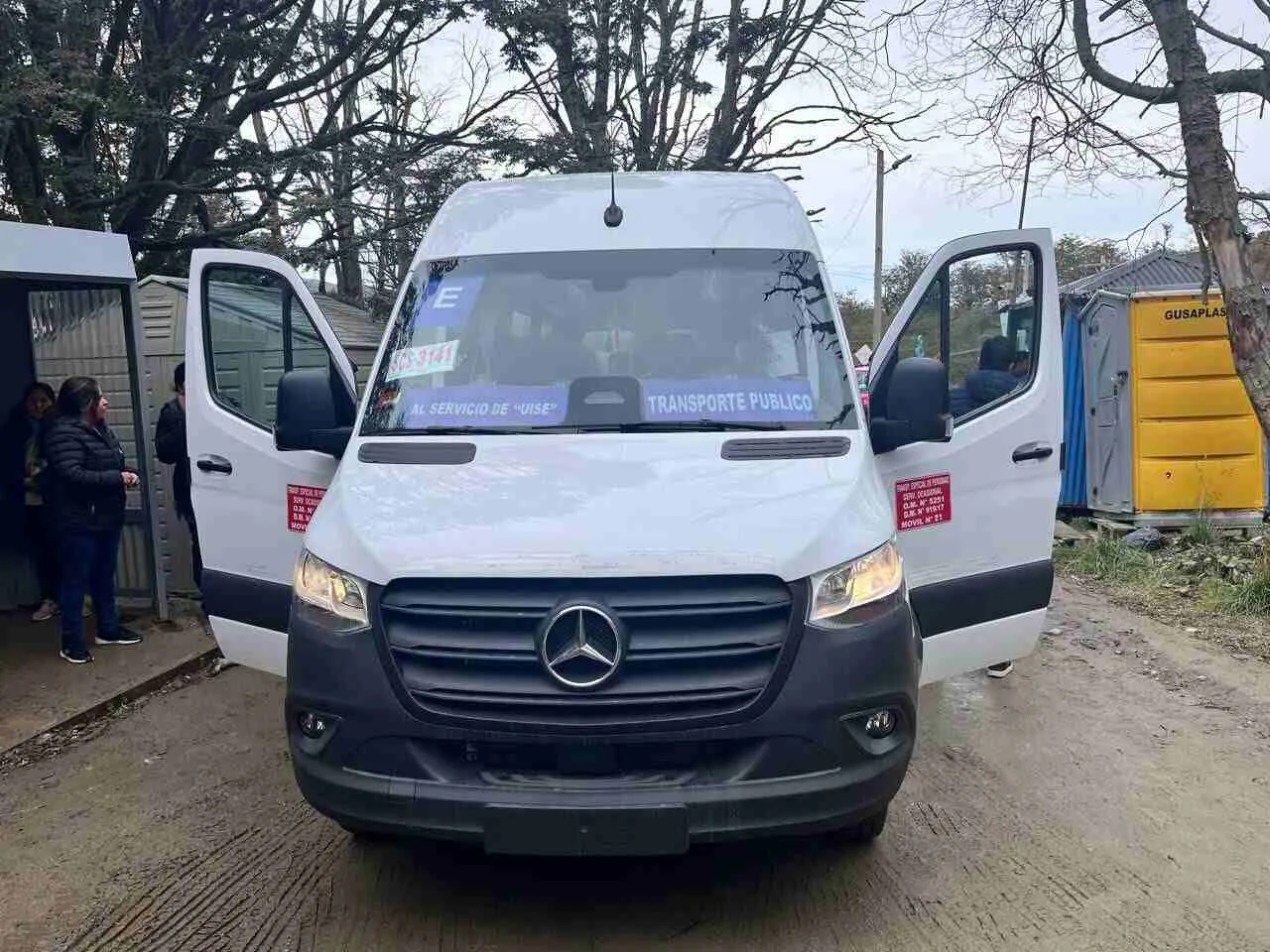 photo_5159002811038543693_y-1-1