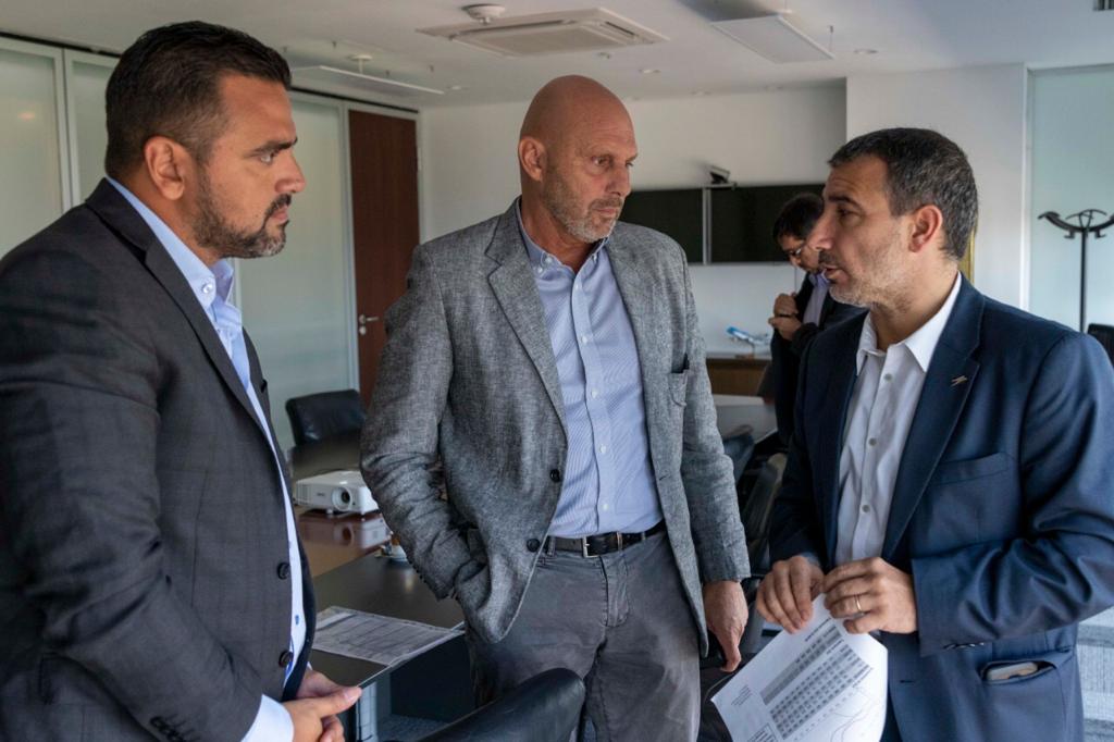Reunión en AA1
