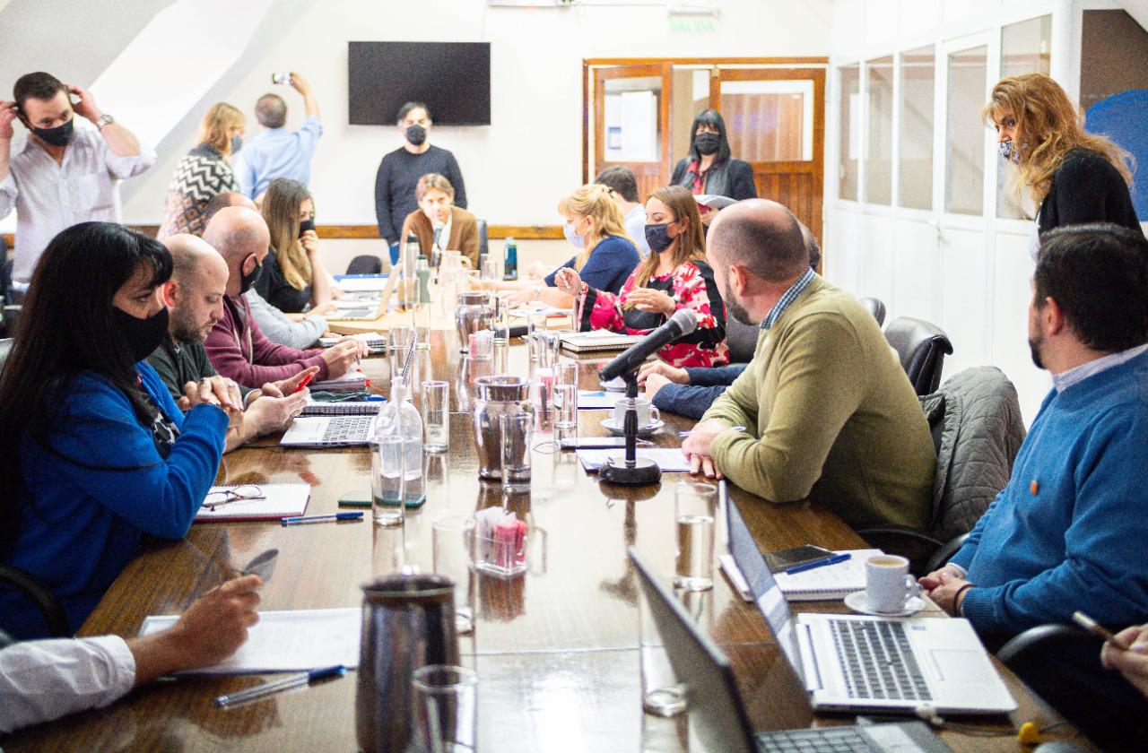 8a8c2663-6c49-4063-a8f5-6250ecd83e8e