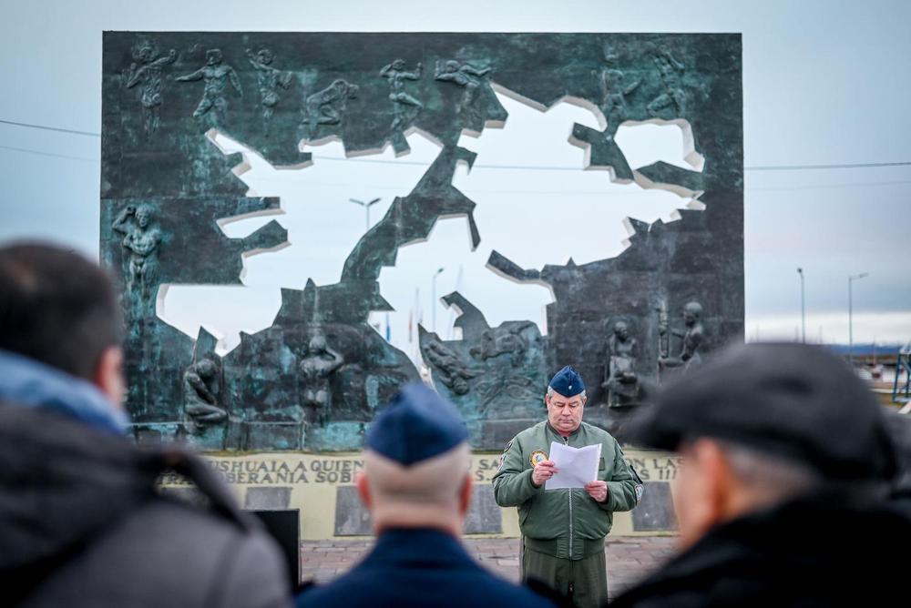 ad13552a-c787-494d-b813-20ea74b19333