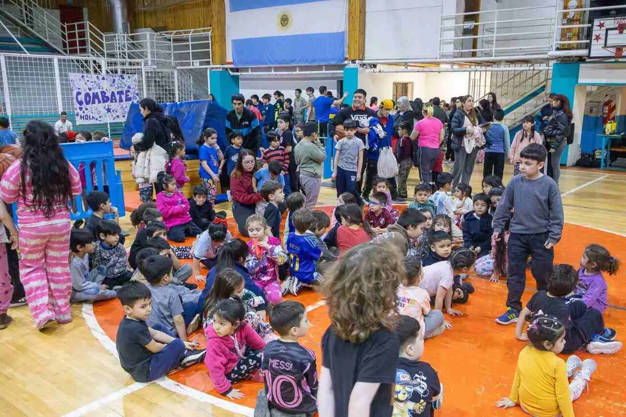 photo_5186359557985775022_y-1